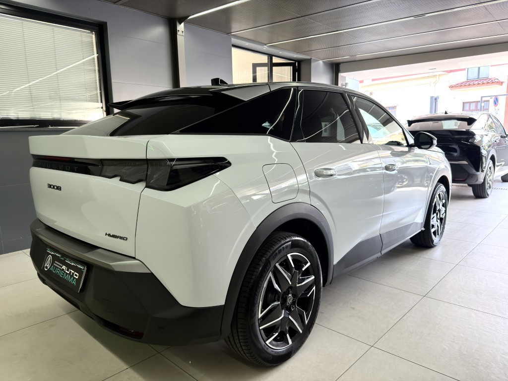 PEUGEOT 3008 1200 HYBRID 145 CV GT